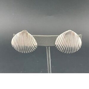Vintage Sterling‎ Silver Sculptural Shell Clip Earrings Ribbed 925 80's chunky